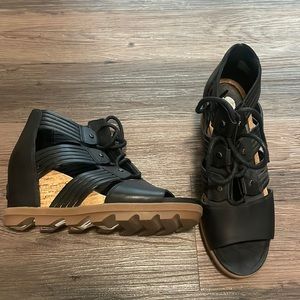 Black sorel wedge sandals